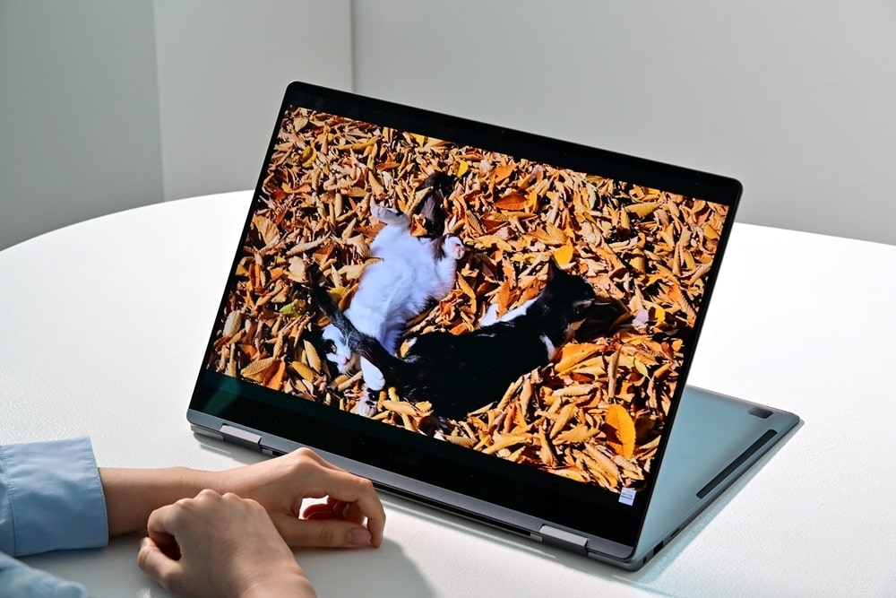 نمایشگر Dynamic AMOLED 2X در Galaxy Book5 Pro 360