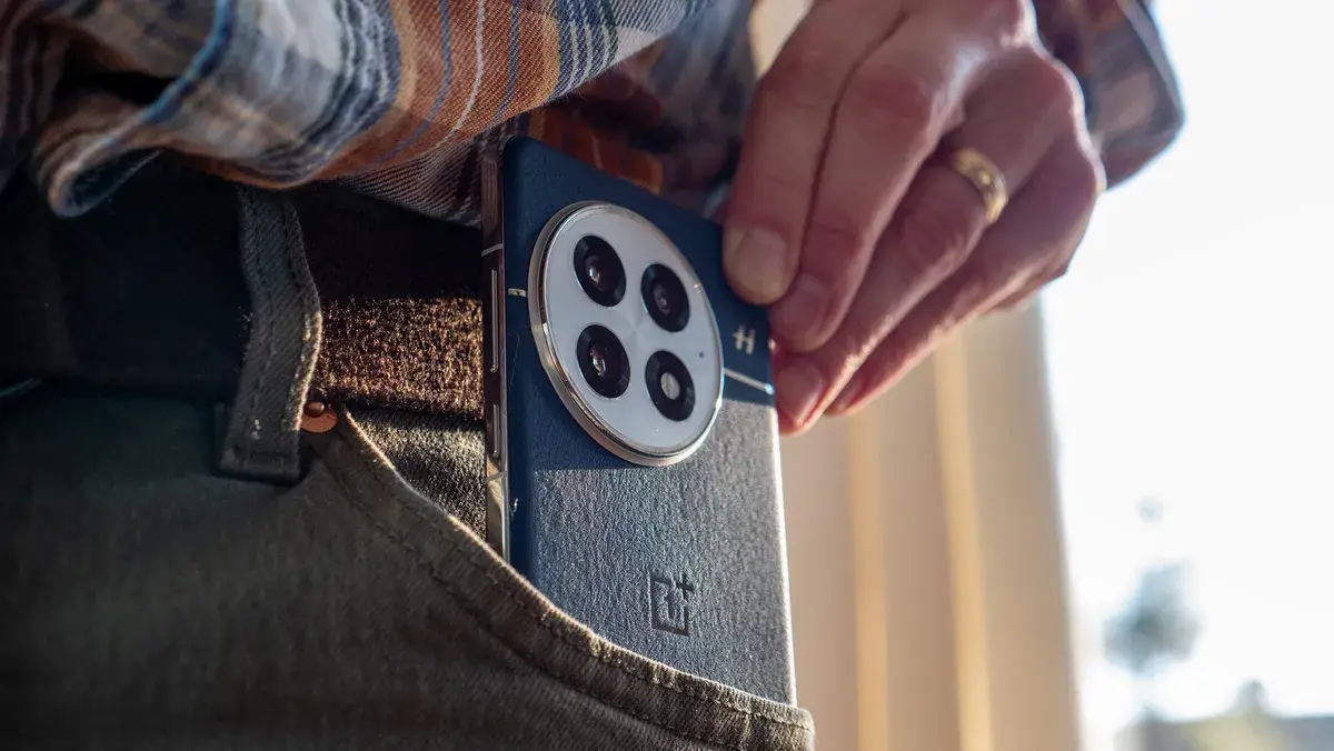 مزایا و معایب وان پلاس 13