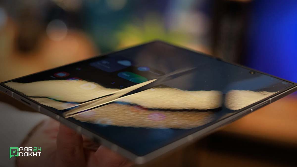 ابعاد و نمایشگر آیفون تاشو